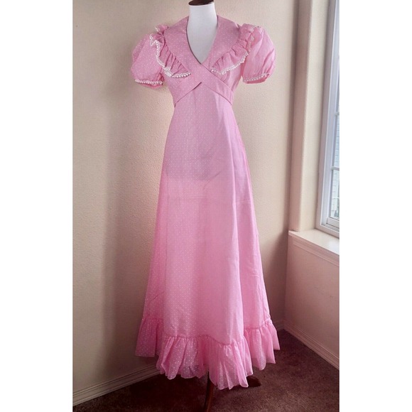 Vintage 70s Maxi Dress Pink Swiss Dot Ruffle Pom Trim Puff Sleeve ILGWU Size 7/8 - Picture 4 of 13